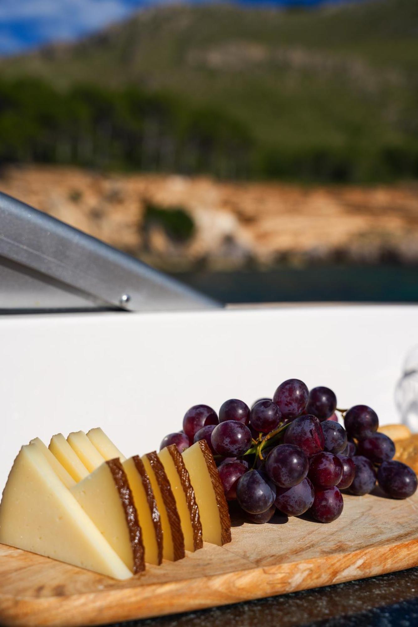 Mallorcainblue Charter Botel *